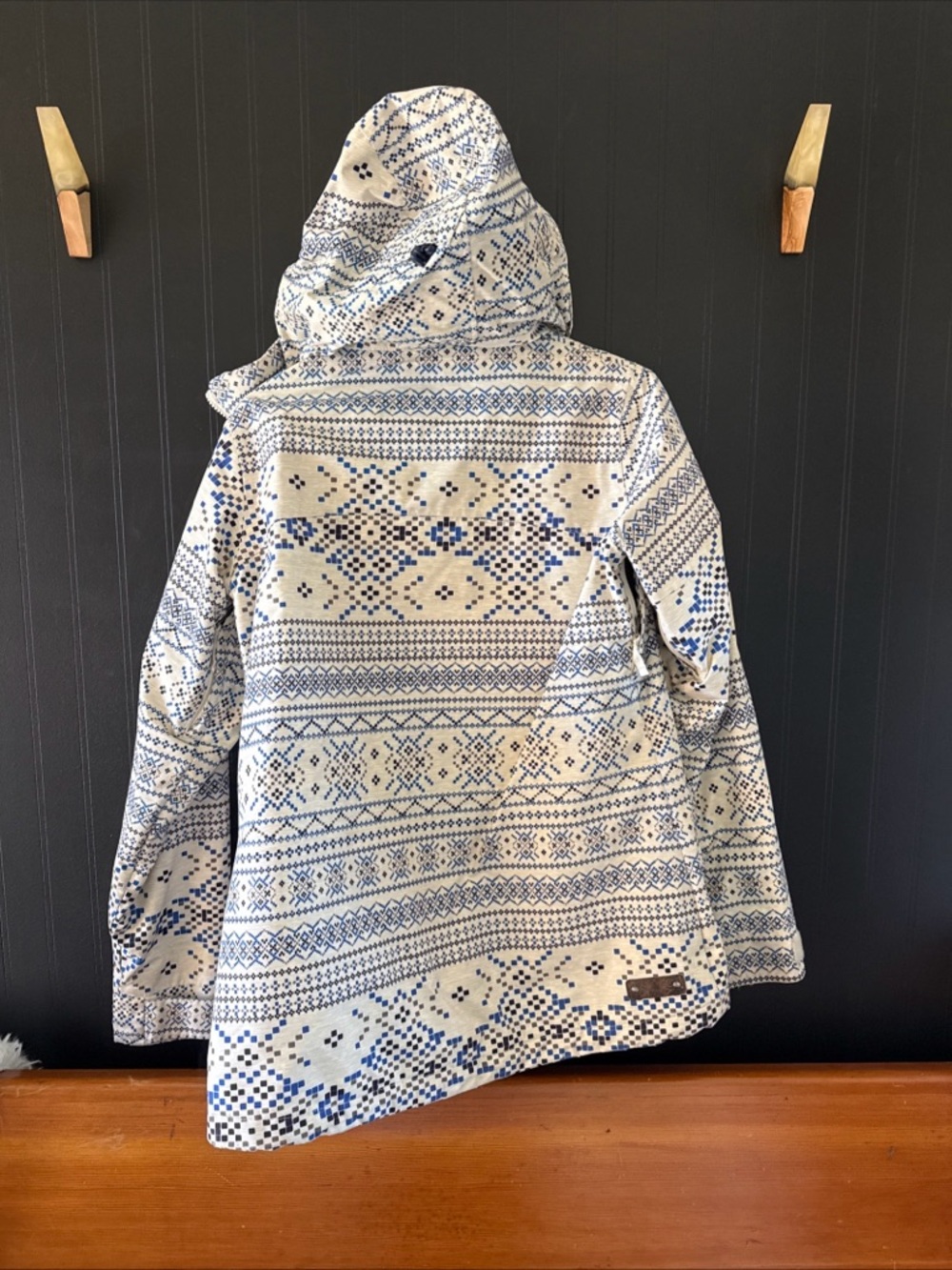 Womens Hooded Printed Winter Coat - Cream & Blue Burton size M